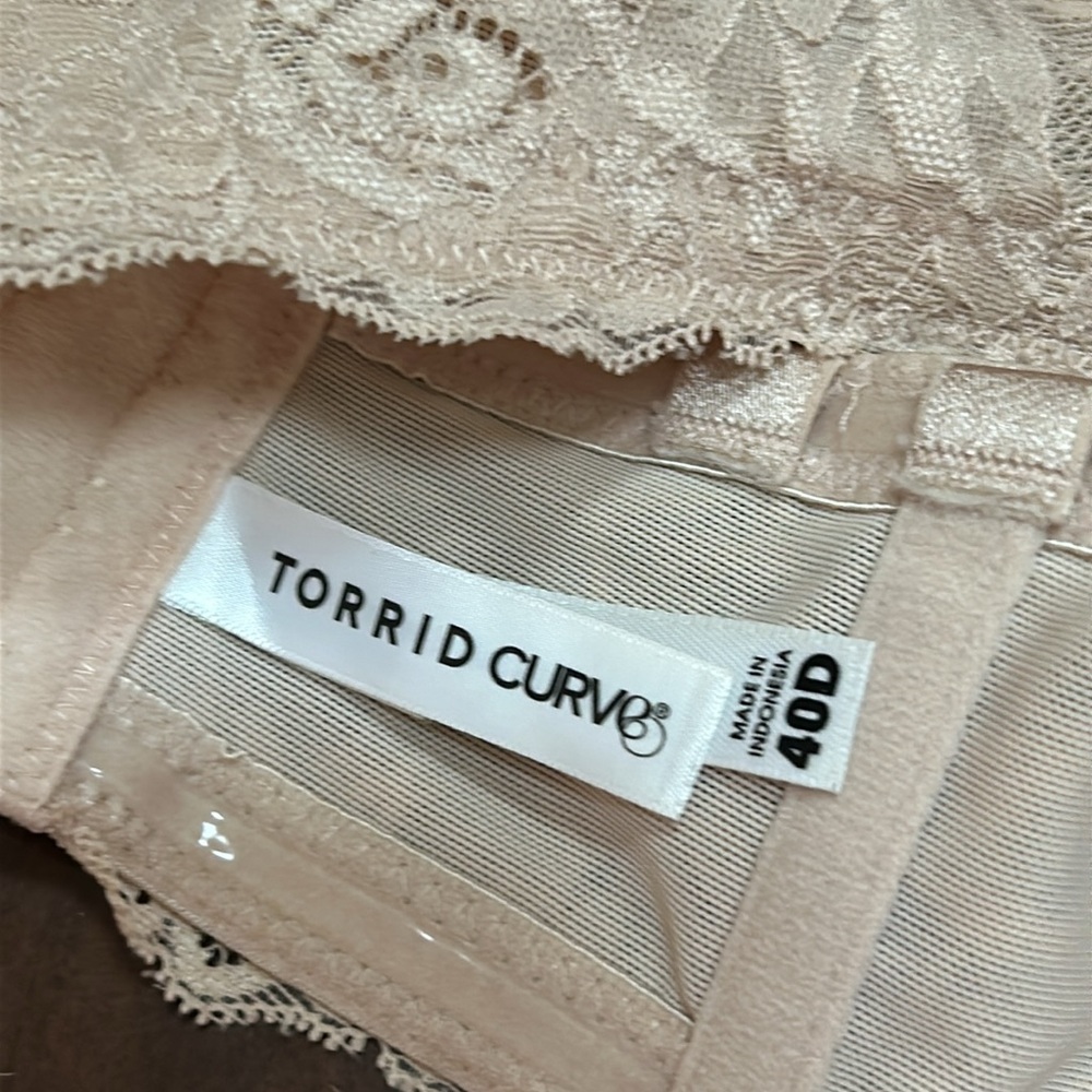 40d Torrid Curve Strapless Lightly Lined Bra - image 3